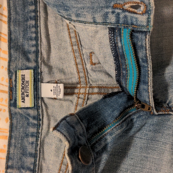 Abercrombie & Fitch Jean Shorts - Picture 5 of 7